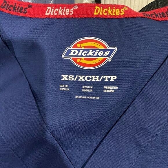 Ladies work scrubs   - Picture 2 of 4